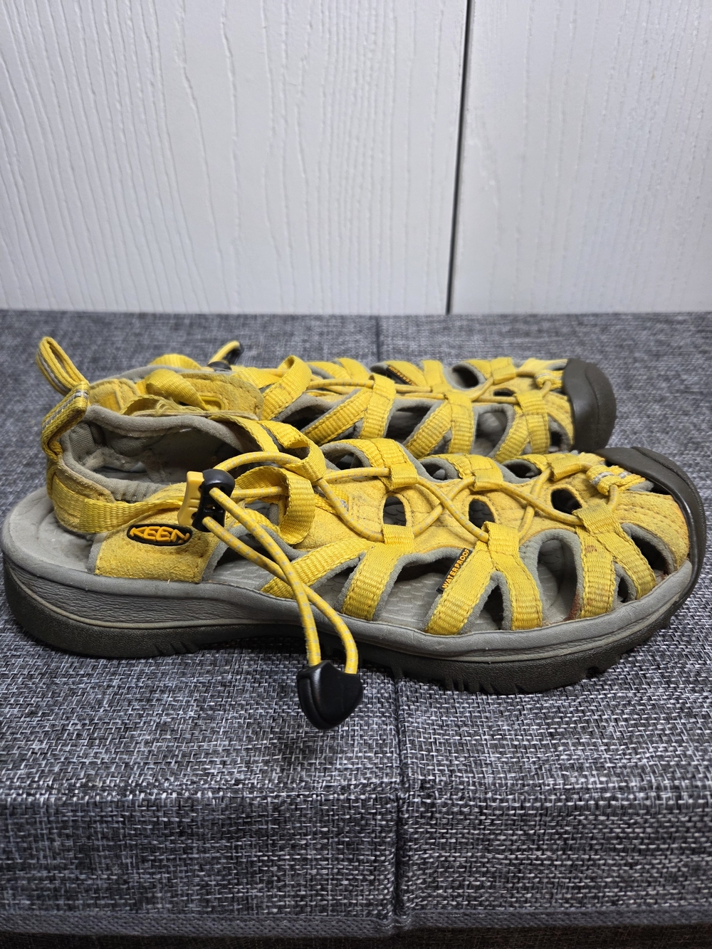 KEEN Waterproof Hiking Sport Sandals Yellow ESTIMATED Women’s Size 8